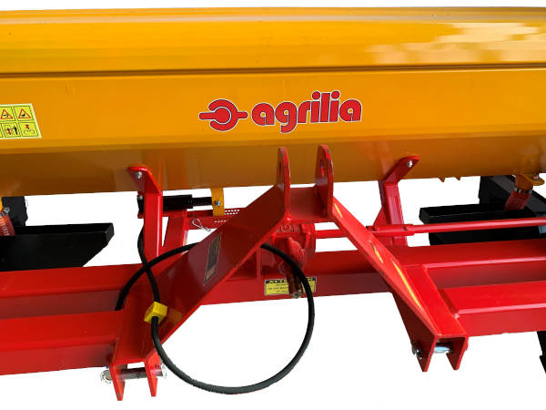 Овощарска машина за торовнасяне с продълбочител