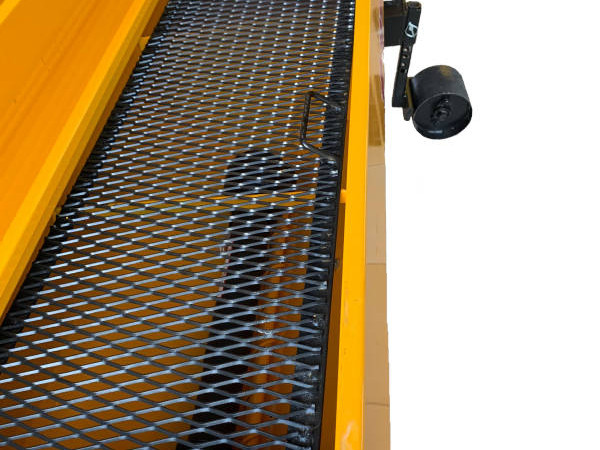 Овощарска машина за торовнасяне с продълбочител