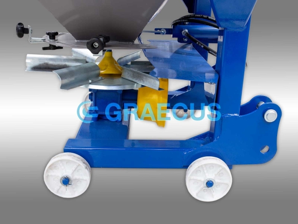 Торачка 1000 л. с хидравлично дозиране