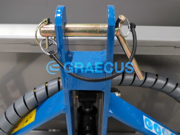 Навесен кош за трактор – серия KM-H