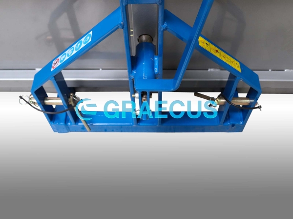 Навесен кош за трактор – серия KM