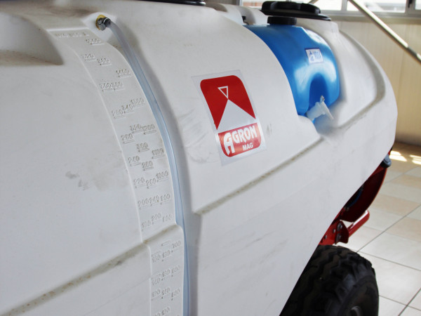 Колесна Вентилаторна Пръскачка 1500 литра